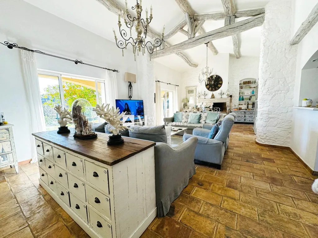 Elutuba - Provençal Villa with Vineyard View in Grimaud
