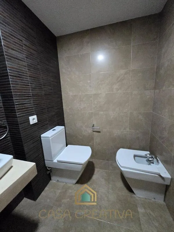 Bathrooms - Apartment with Balcony in Náquera