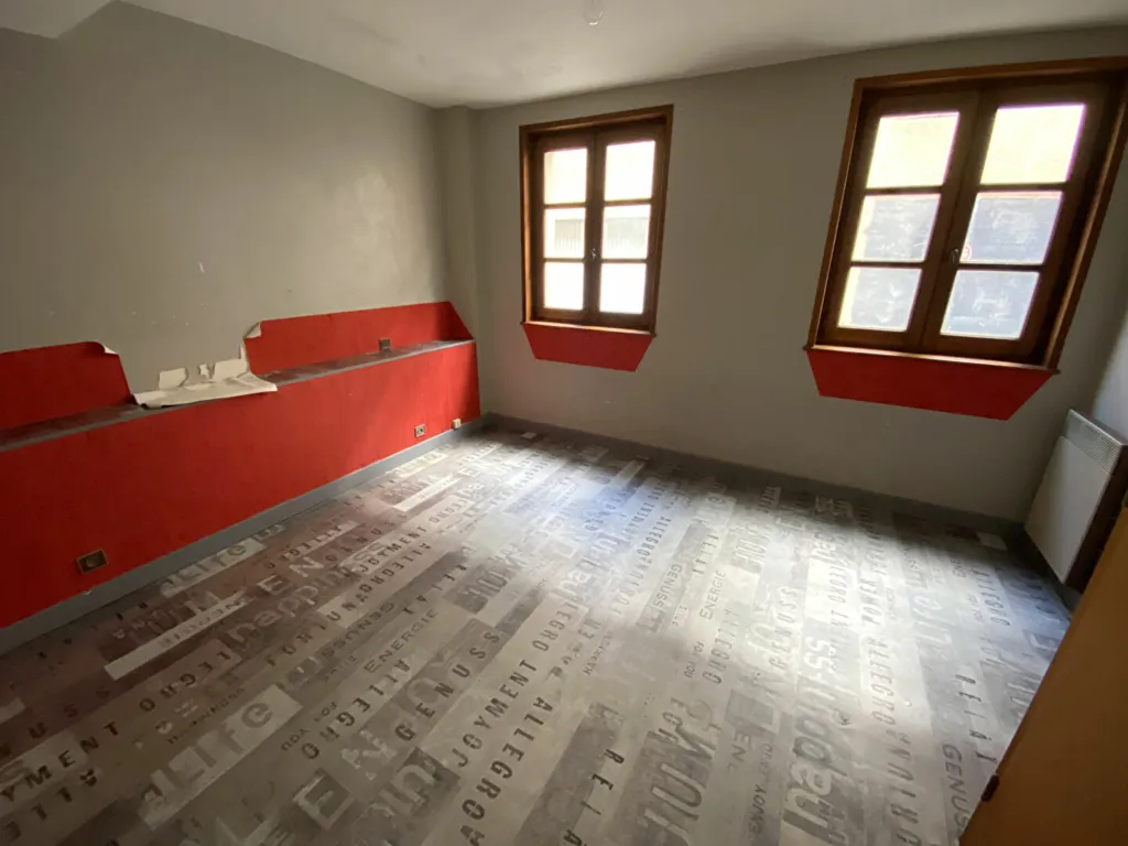 Stanze - Spacious Town House with Courtyard in Cuisery