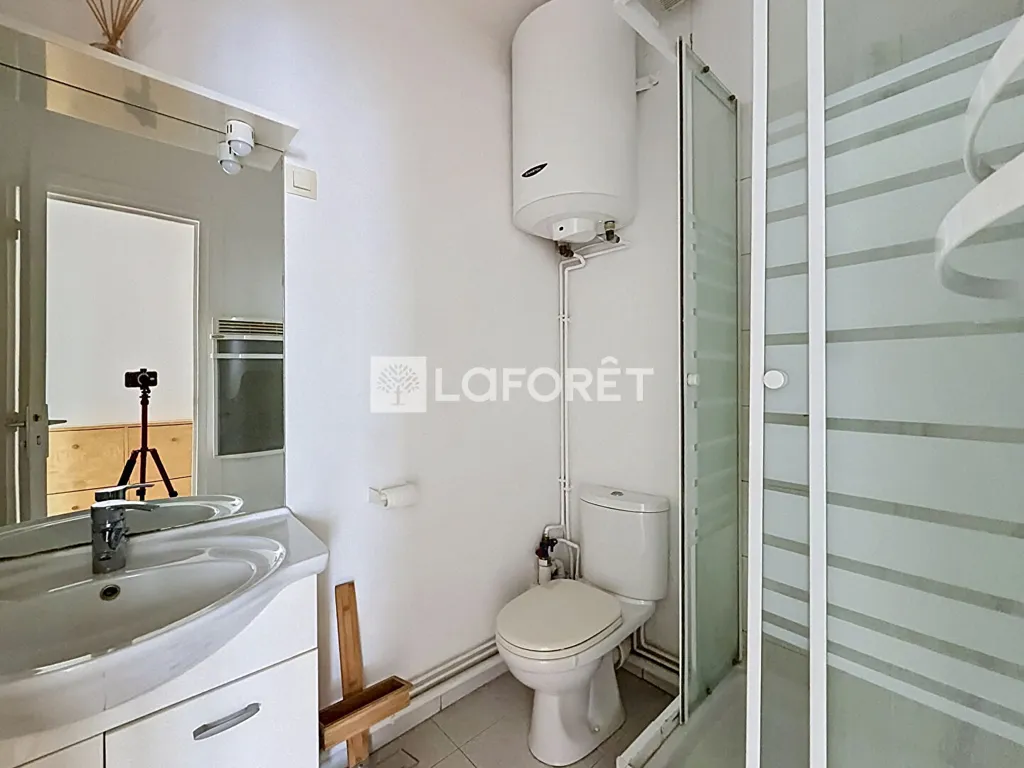 Vannitoad - Bright 2-Bedroom Flat near Le Vésinet