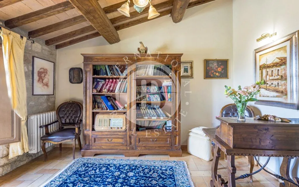 Bureau - 12-Bedroom Villa with Pool in Todi, Italy