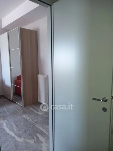 Chambres - Modern Studio with Balcony in Piacenza
