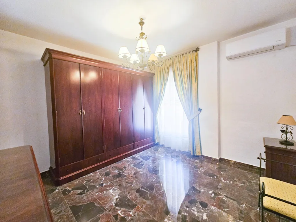 Chambres - VPO Flat with Pool in Bulevar, Jaén
