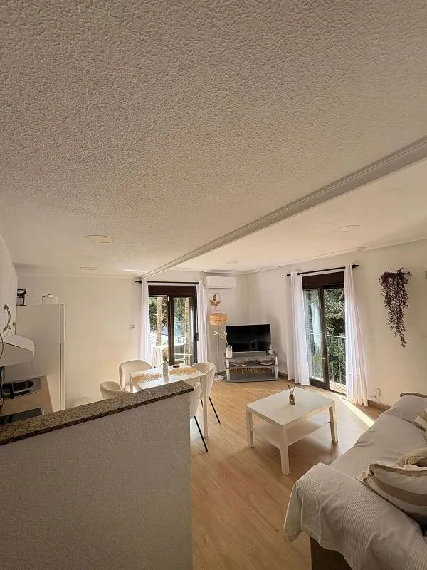 Soggiorno - Modernised Flat with Balcony in Historic Centre