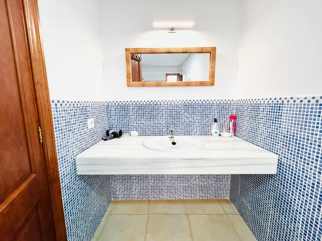 Salles de bain - Rustic Finca with Pool in Puigpunyent