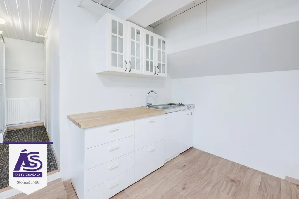 Cucina - Warehouse with Loft Space in Hafnarfjörður