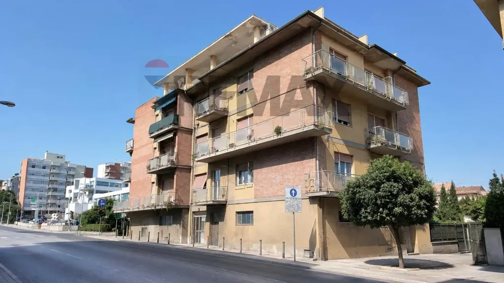 Appartement 5 pièces à IT