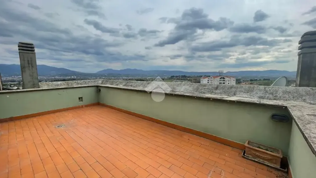 Terrasse - Attic Apartment with Terrace in Terni
