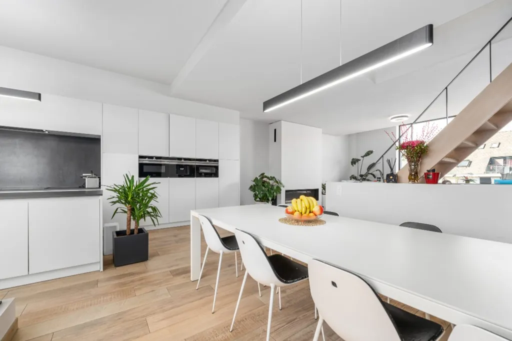 Salle à manger - Appartement Rénové avec Terrasses au Centre de Dendermonde