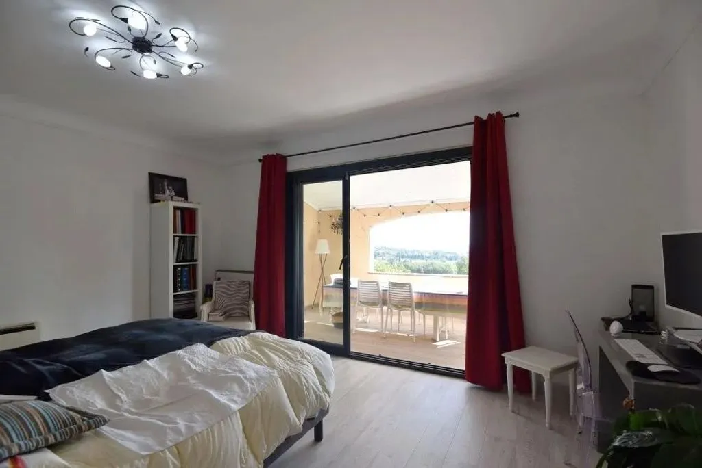 Chambres - Maison de Luxe avec Vue Panoramique à Fayence