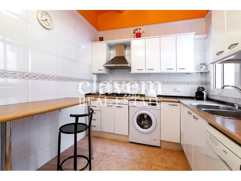 Köök - Characterful Apartment with Balcony in L'Esquerra de l'Eixample