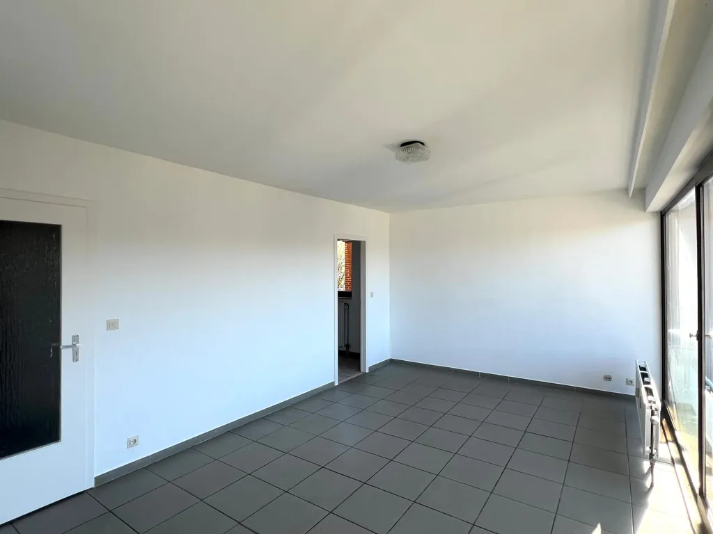 Toad - Studio with Garage in Salzinnes, Namur