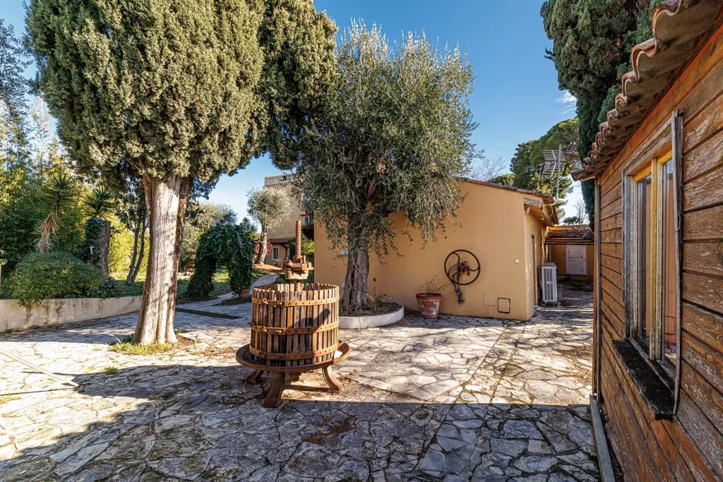 Garden - Historic Estate with Panoramic Sea View in Fabron