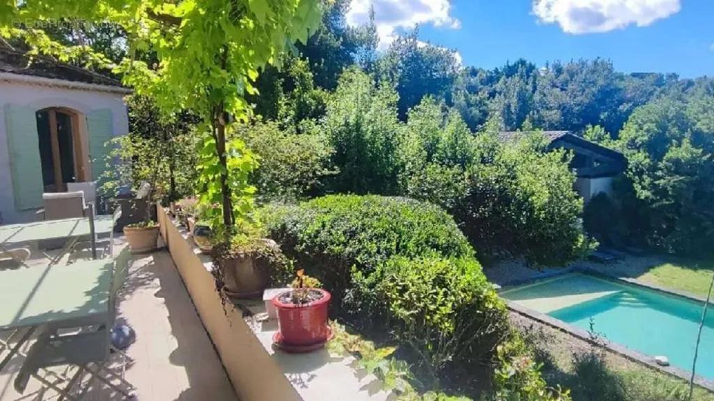 Bassein - Bastide with Pool and Garden in Sommières