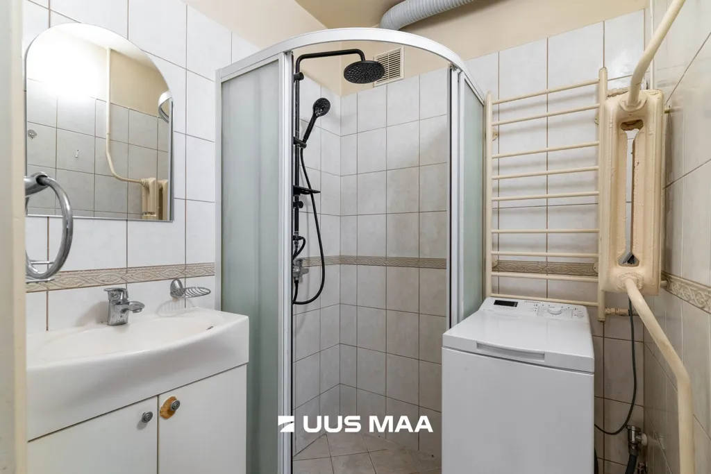 Salles de bain - Two-Bedroom Penthouse with Balcony in Viljandi