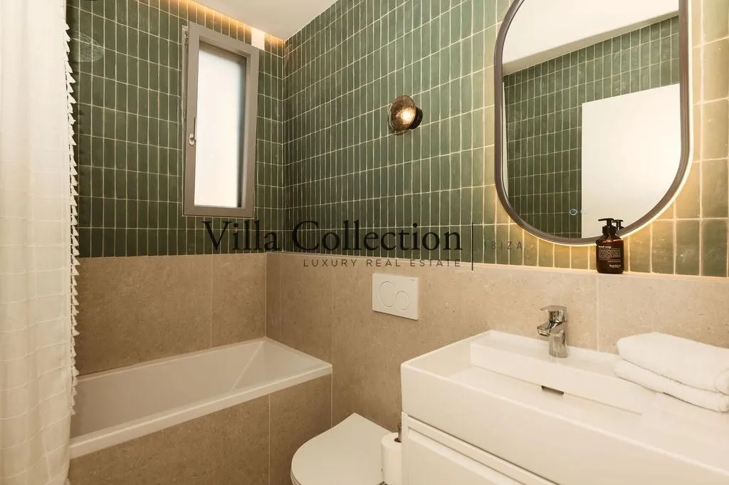 Salles de bain - Luxury Villa with Sea View in Santa Eulària