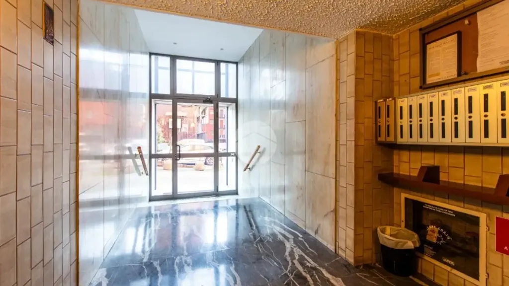 hallway_entrance