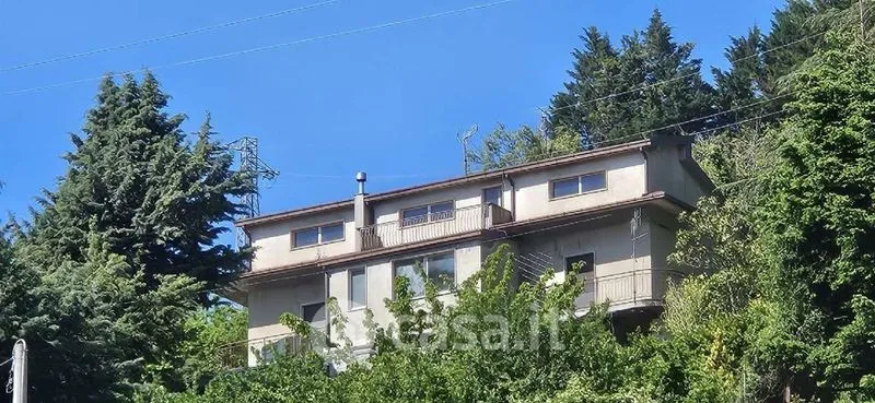 Välivaade - Semi-detached House with Balcony in Potenza