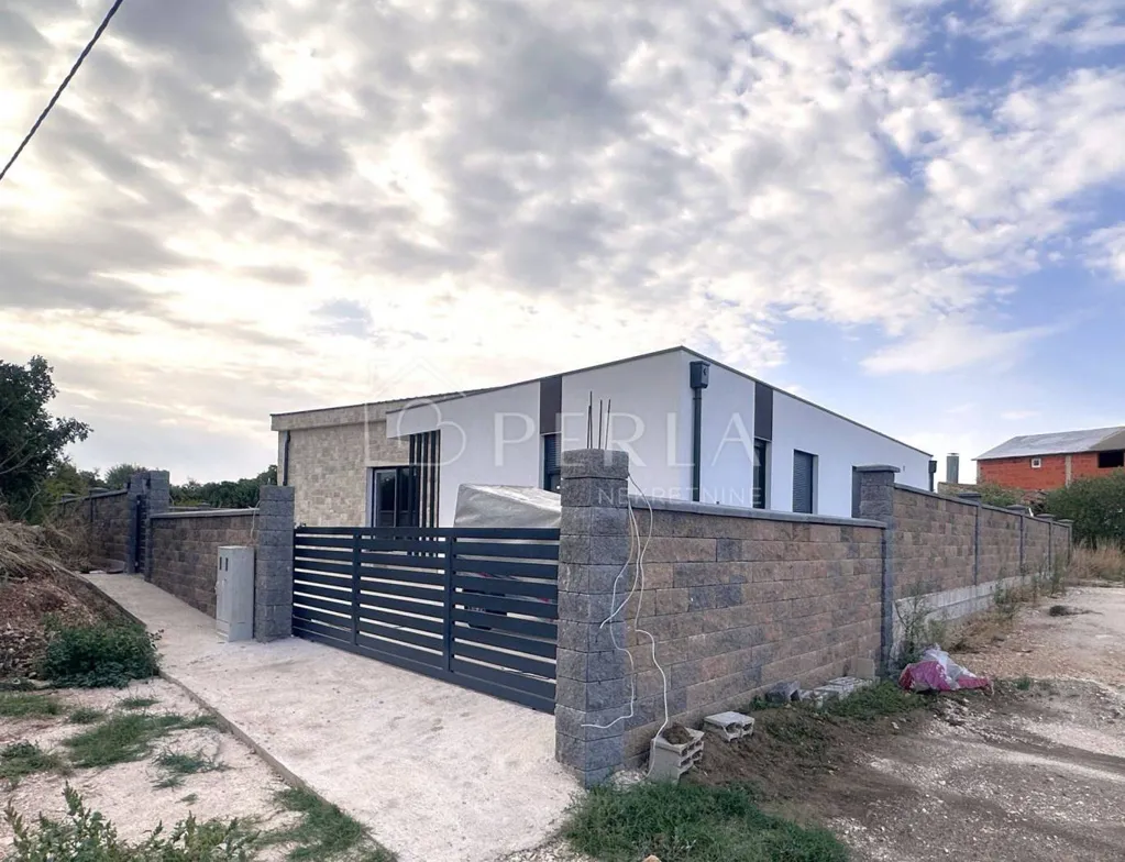 Extérieur - Modern Bungalow with Pool in Debeljak, Sukošan