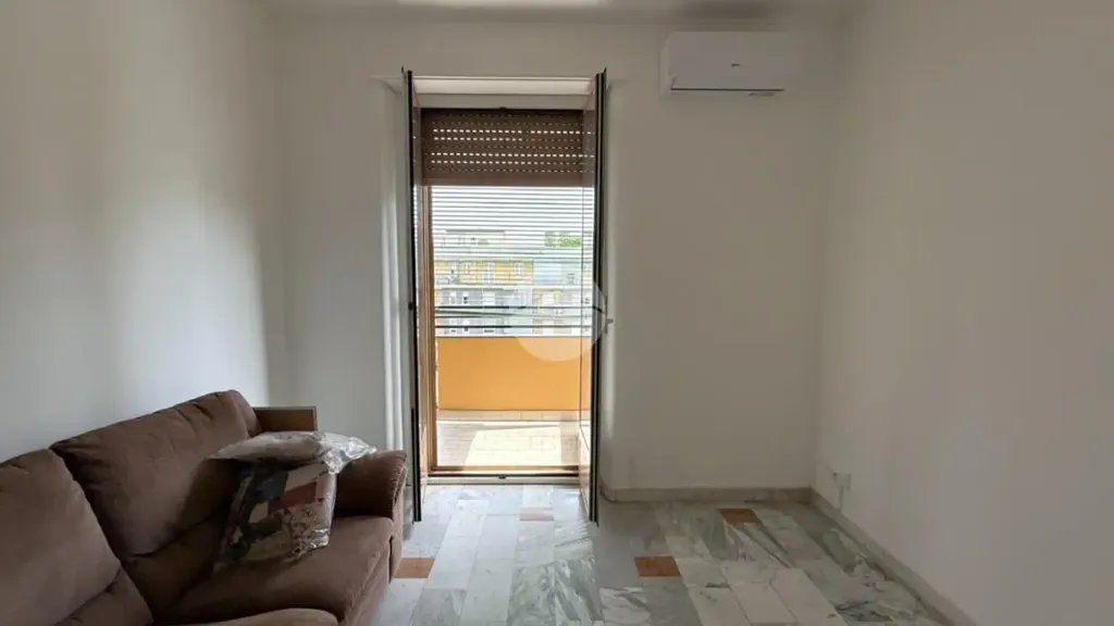 Elutuba - Rented Flat with Balcony in Milan
