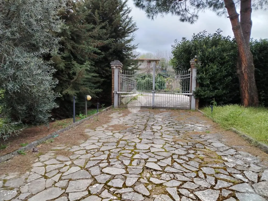 Välivaade - Villa with Garden in Altavilla Irpina