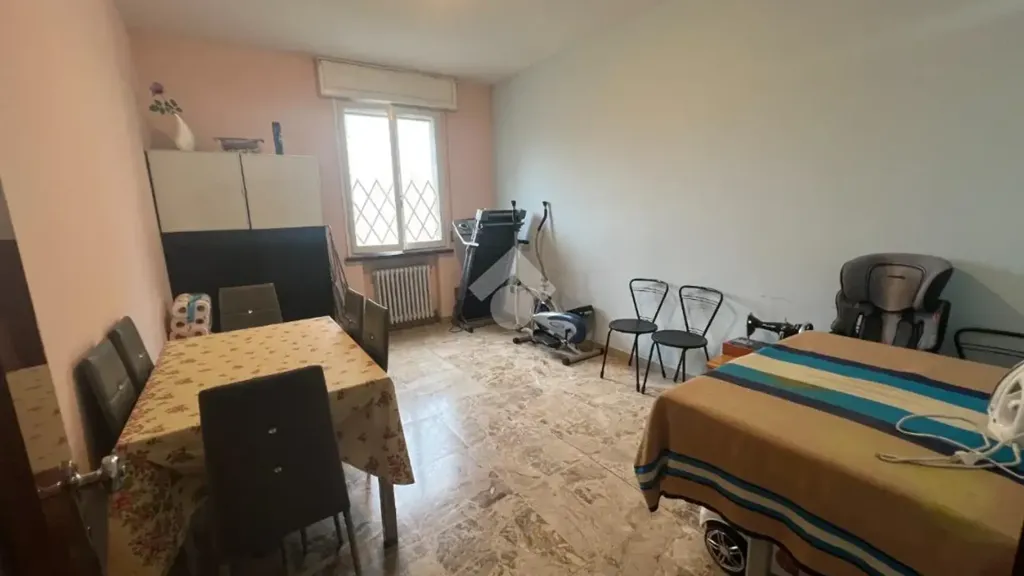 Salle à manger - Central Apartment with Balcony in Novellara