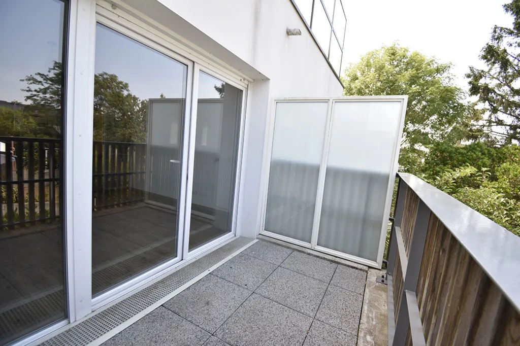 Balcone - One-Bedroom Flat with Terrace in Saint Herblain