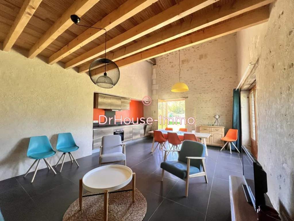 Salle à manger - Domaine avec Piscine et Gîtes à Ribérac