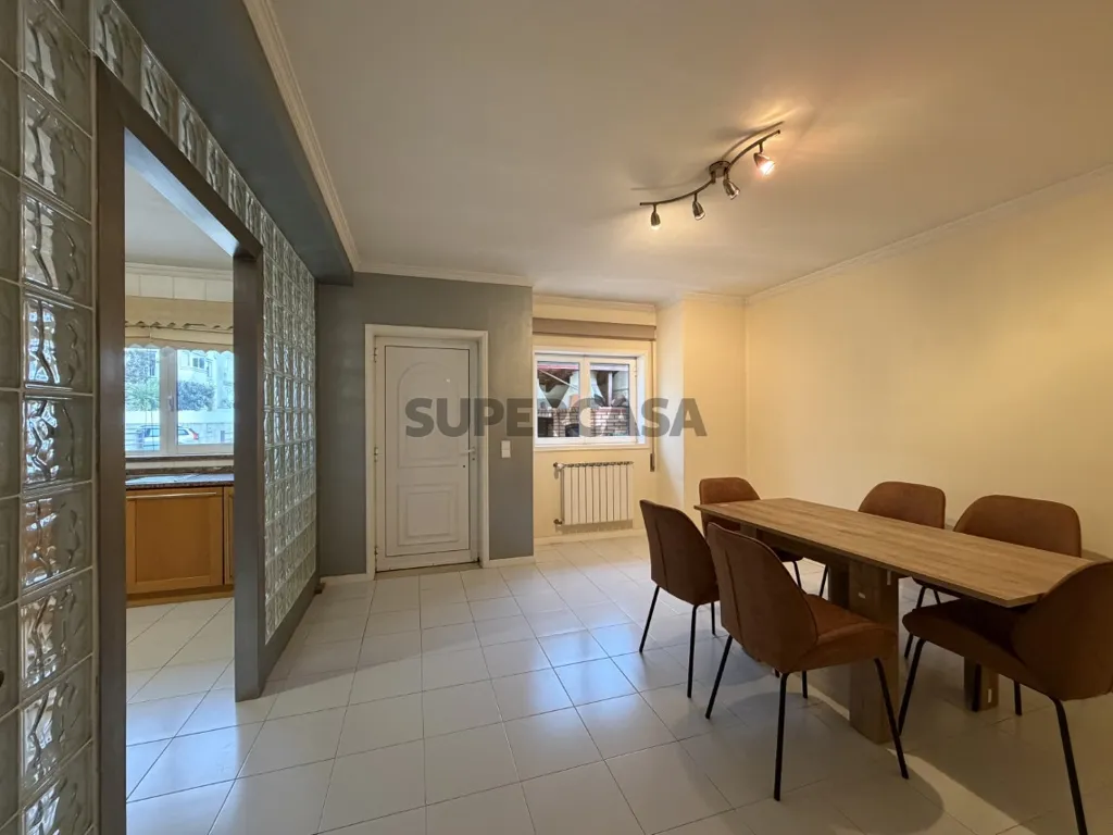 Söögituba - Luxury House with Private Garden in Forca, Aveiro