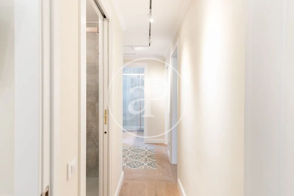 Entrée - Luxury Flat with Balcony on Consell de Cent, Barcelona