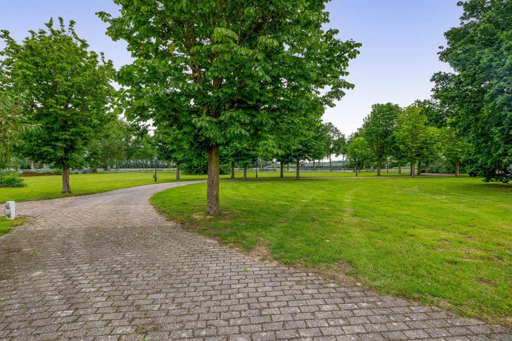 Välivaade - Villa with Stables in Ewijk
