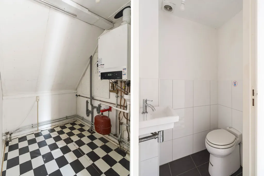 Salles de bain - Charming Apartment with Balcony in Utrecht