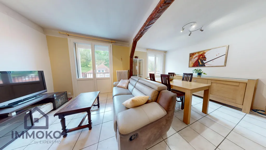 Living Room - T3 Apartment with Balcony in Montbéliard