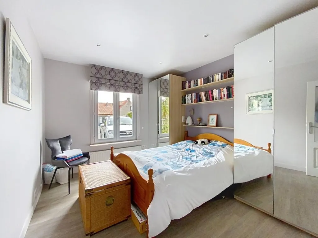 Magamistoad - Semi-detached Villa with Garage in Exceptional Setting