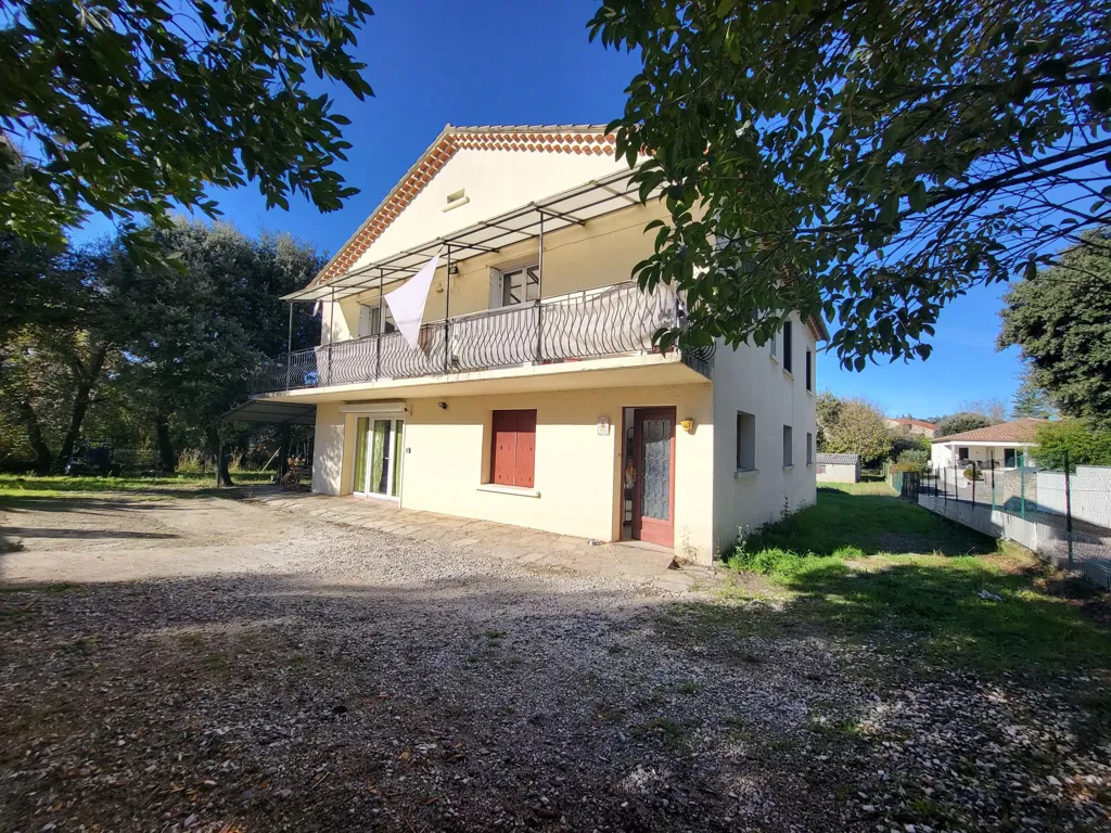 Välivaade - Spacious Villa with Garden in Quissac