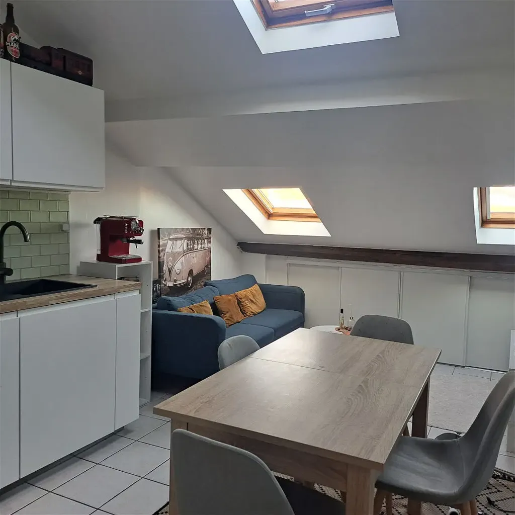 Appartement Rénové dans Maison de Village à VIF