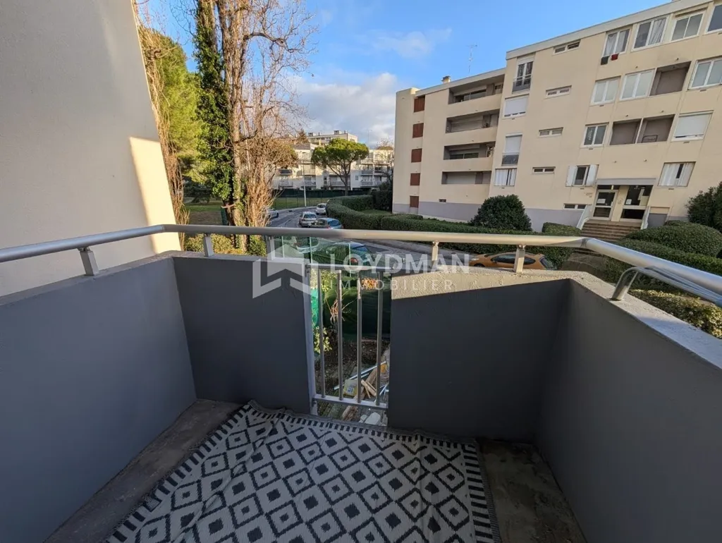 Balcon - T2 Lumineux avec Terrasse dans Résidence Fermée à Montpellier