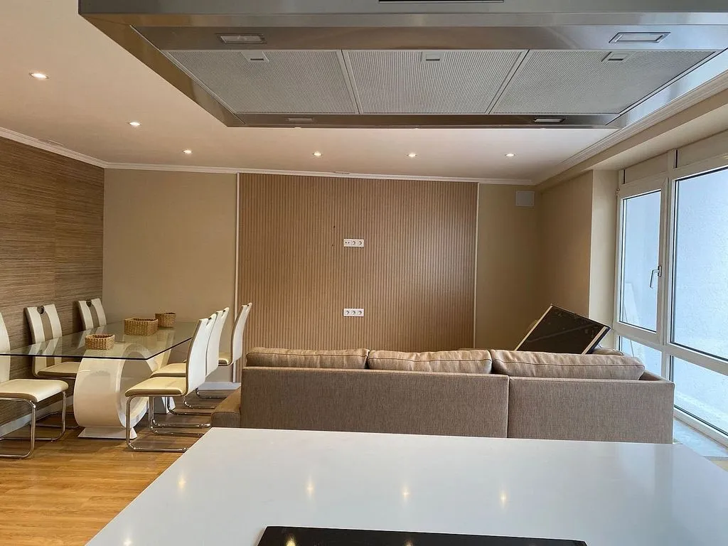 Séjour - 3-Bed Apartment with Garage in San Roque