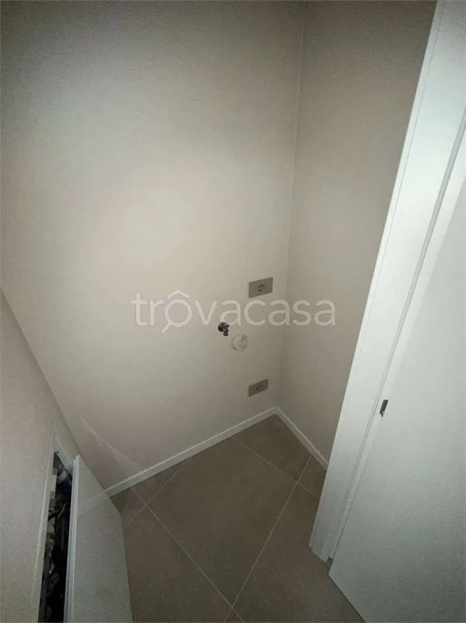 Ingresso - Rented Flat with Balcony in Oleggio Centre