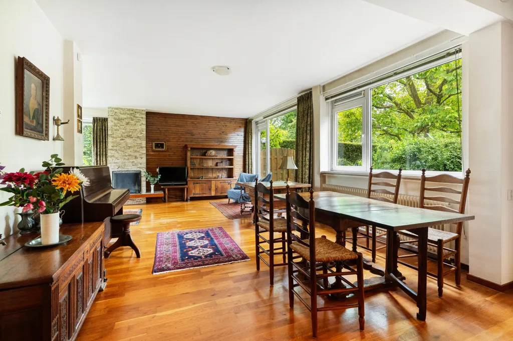 Salle à manger - Extended Semi-detached House with Garden in Velp