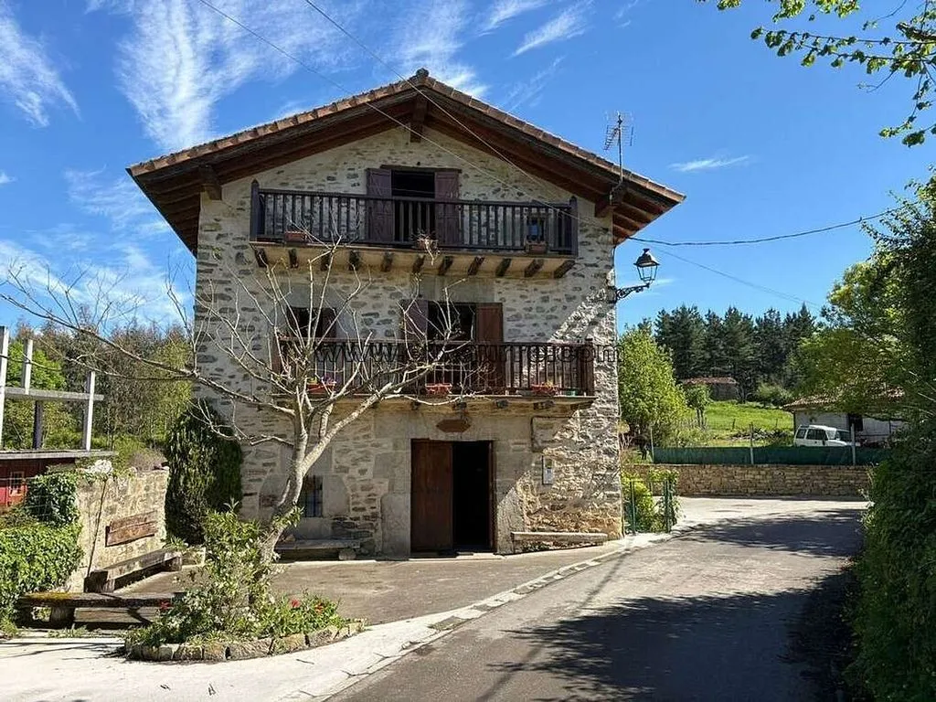 Extérieur - Rural House with Balcony in Ayala
