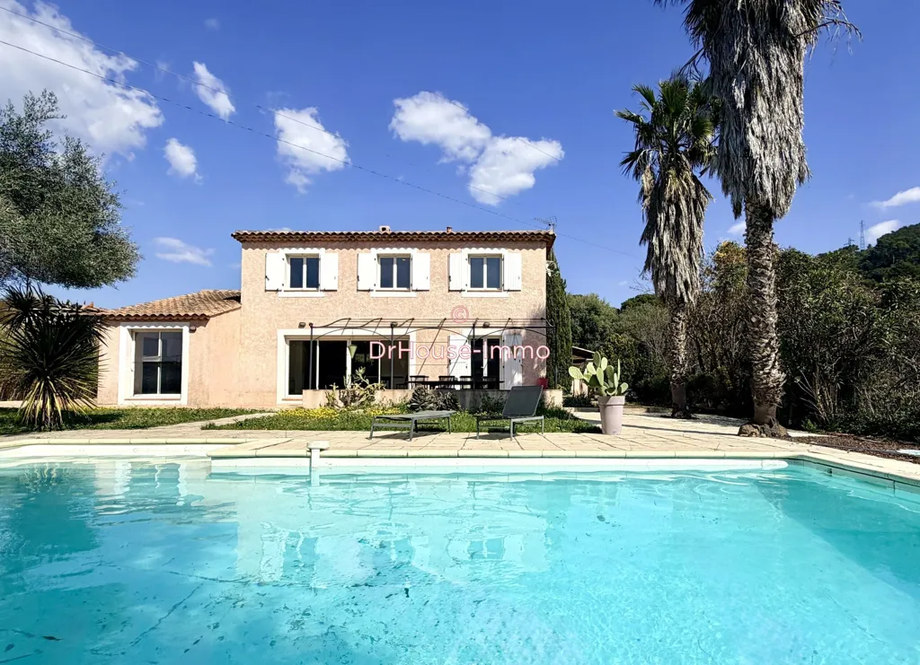 Piscine - Villa avec Piscine et Jardin à Ceyreste