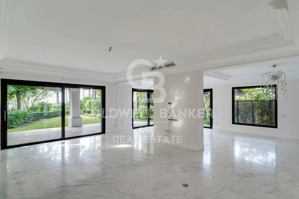 Séjour - Luxury Villa with Communal Pools in Marbella