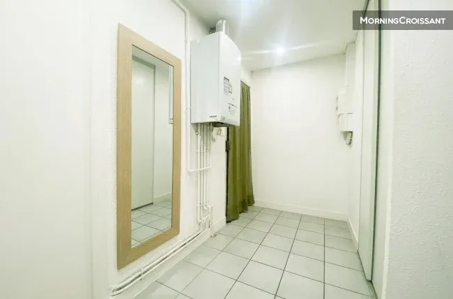 hallway_entrance