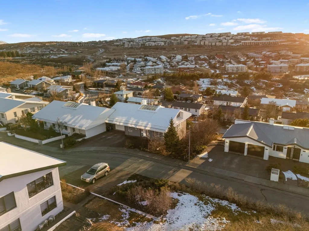 Õhuvaade - Three-Storey Apartment with Sea View in Hafnarfjörður