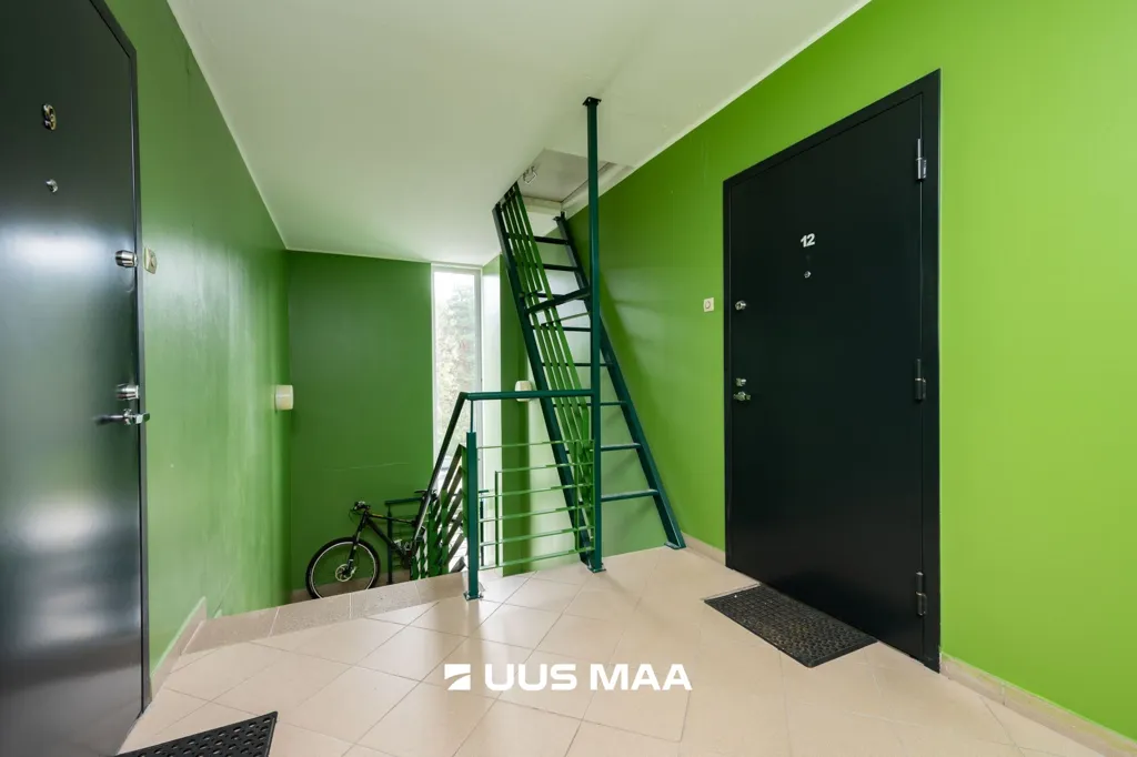 hallway_entrance