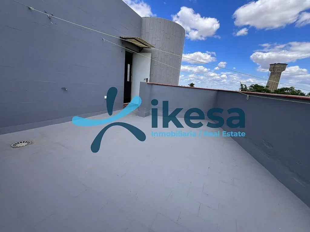 Terrasse - Terraced House to Renovate in Santiponce