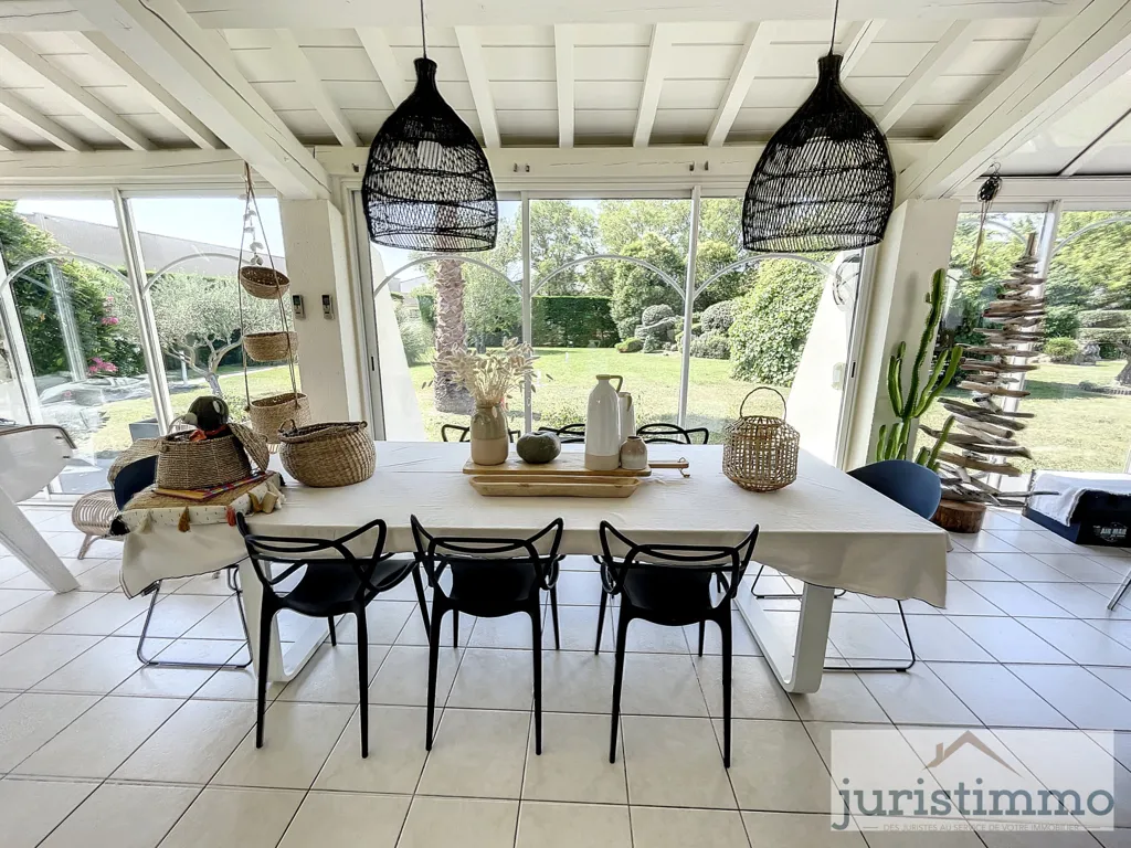 Salle à manger - Villa avec Véranda et Jardin à Piolenc