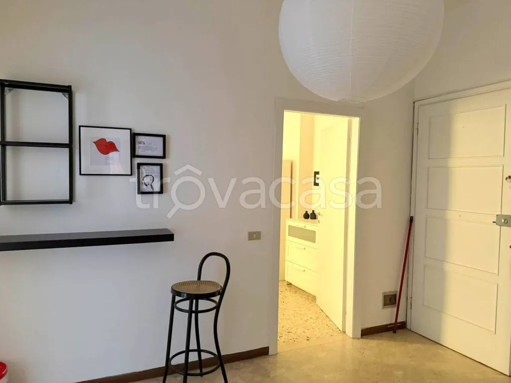 Central Apartment with Balcony in Modena