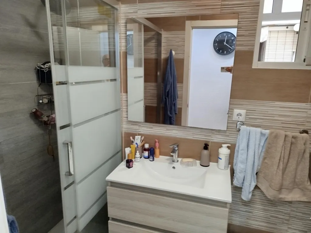 Vannitoad - Refurbished Flat with Fitted Kitchen in Carolinas